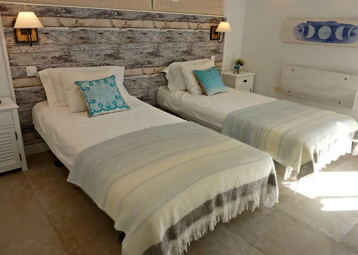 Villa Breeze, Luxury B&B