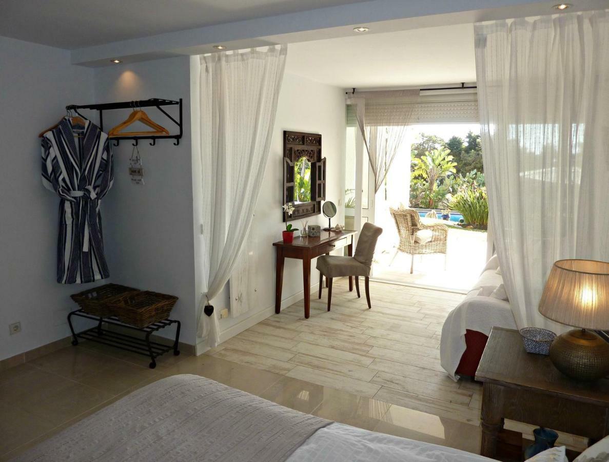 Breeze Boutique Guest Rooms,